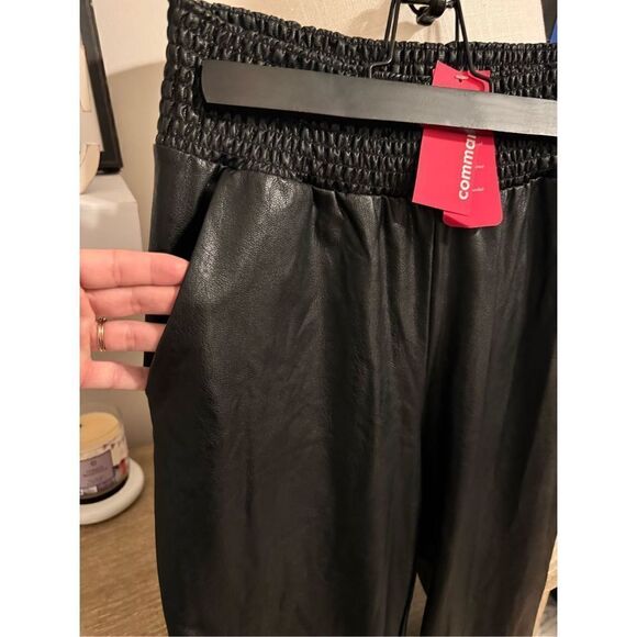 C58 Commando NWT Faux Leather Smocked Joggers Women’s Size Small - Picture 5 of 11